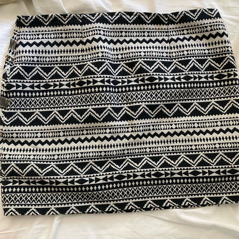 Freeway Women’s Tan Multi-Pattern Front Embellish… - image 2